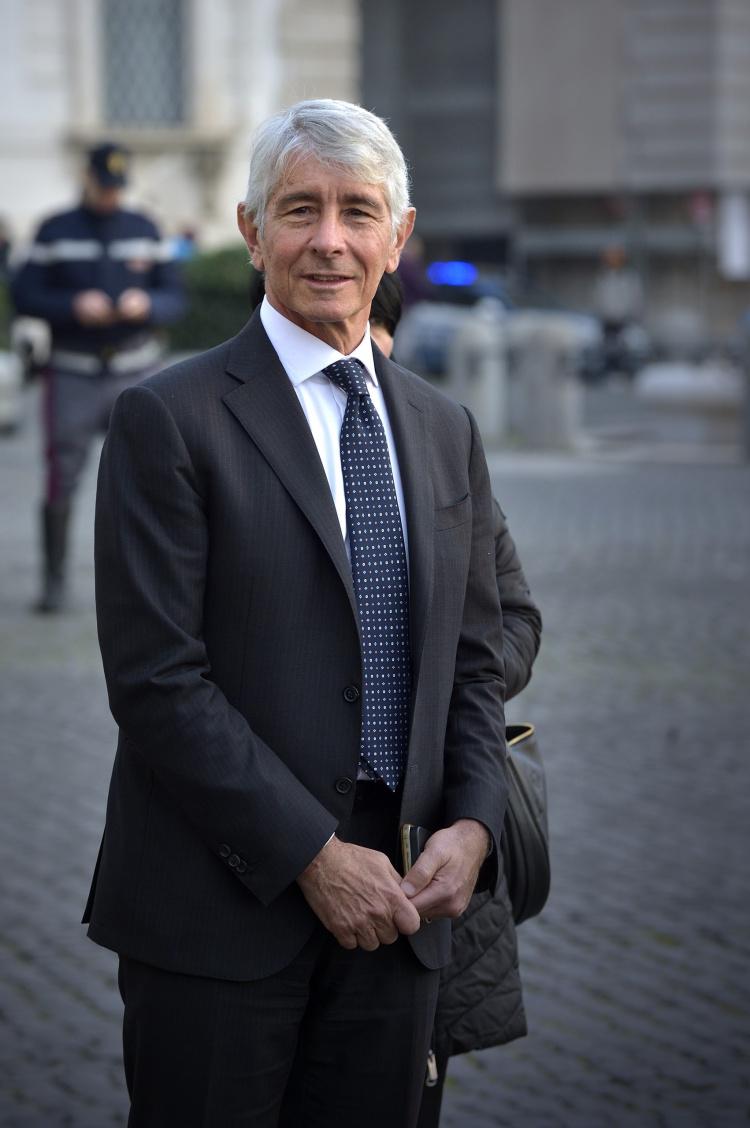 行整体协商, 保这些计划 行整体协商, 保这些计划