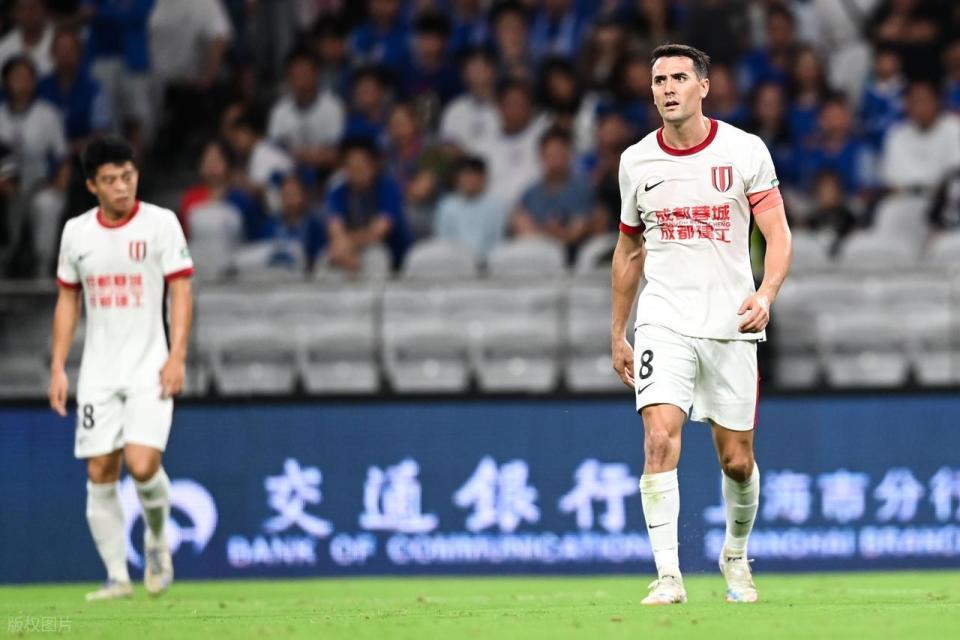 src, 场争冠战中