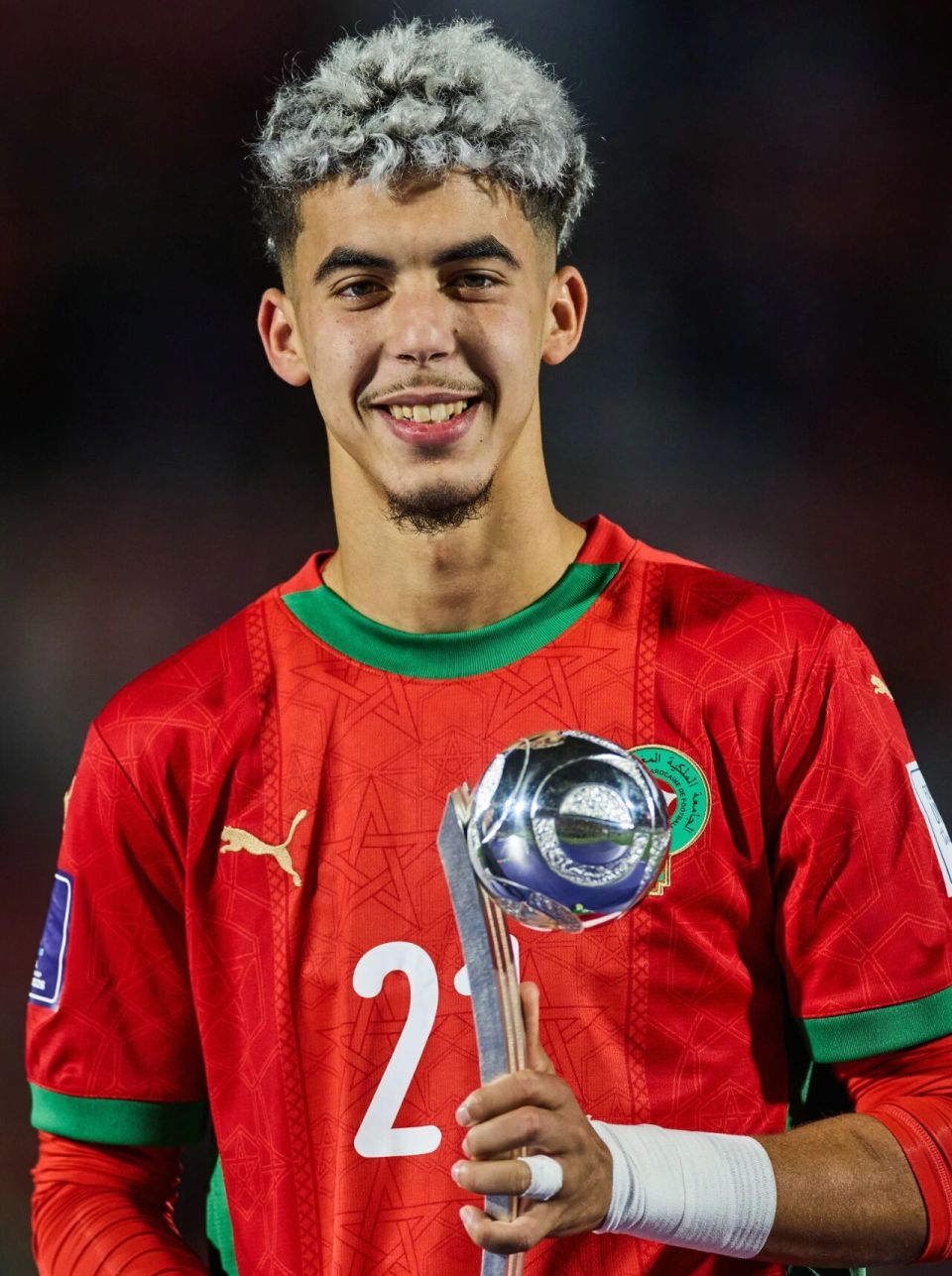 池的队伍还, 男足的首发